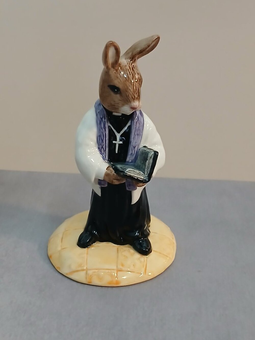 Bunnykins Royal Doulton Bone China "Vicar" Figurine-England-2002